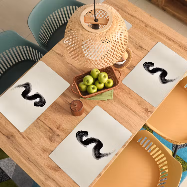 Penseelstreek - Zwart - Minimalistisch Placemat vinyl groot -zzsfeer5_Kitchenyeah-website