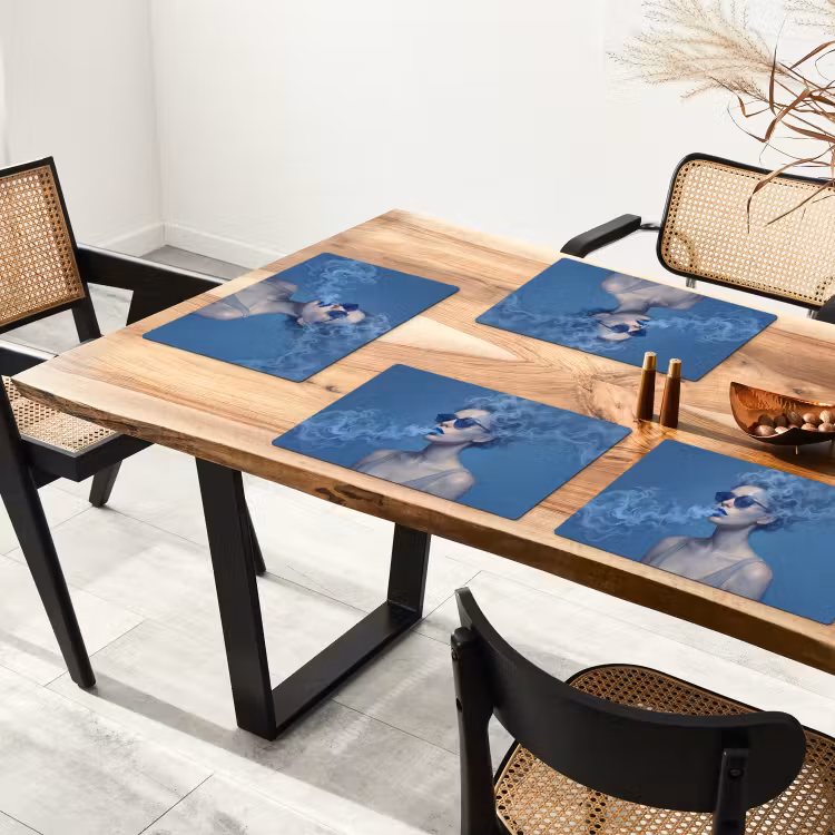 Portret - Zonnebril - Rook - Abstract - Blauw Placemat vinyl groot -zzsfeer4_Kitchenyeah-website