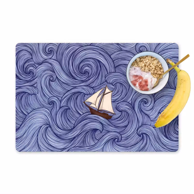 Schip - Golven - Zee - Illustratie - Blauw Placemat vinyl groot -zzzproduct_Kitchenyeah-website