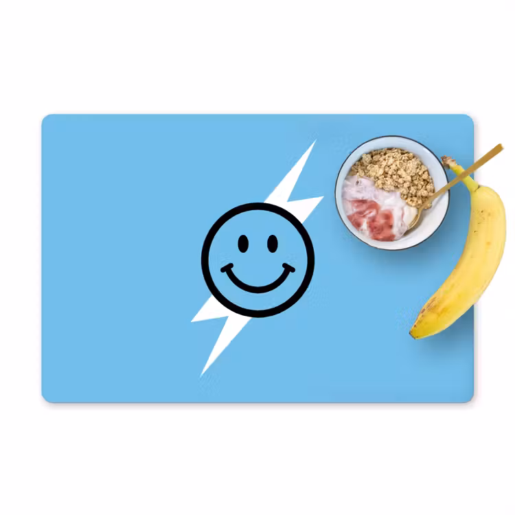 Smiley - Blauw - Bliksem Placemat vinyl groot -zzzproduct_Kitchenyeah-website