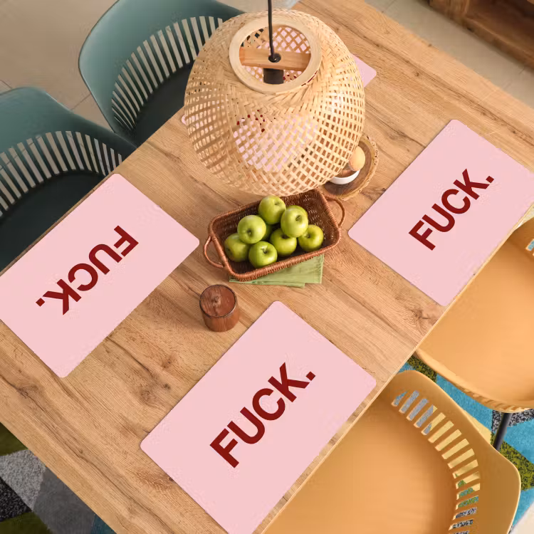 Statement - Krachtig - Roze Placemat vinyl groot -zzsfeer5_Kitchenyeah-website