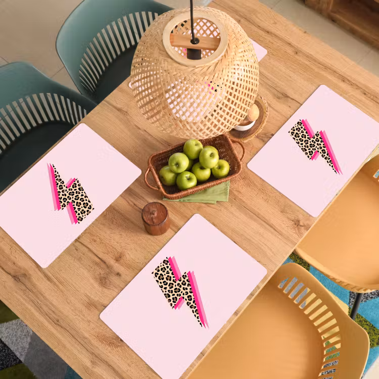 Stippen - Roze - Bliksem Placemat vinyl groot -zzsfeer5_Kitchenyeah-website