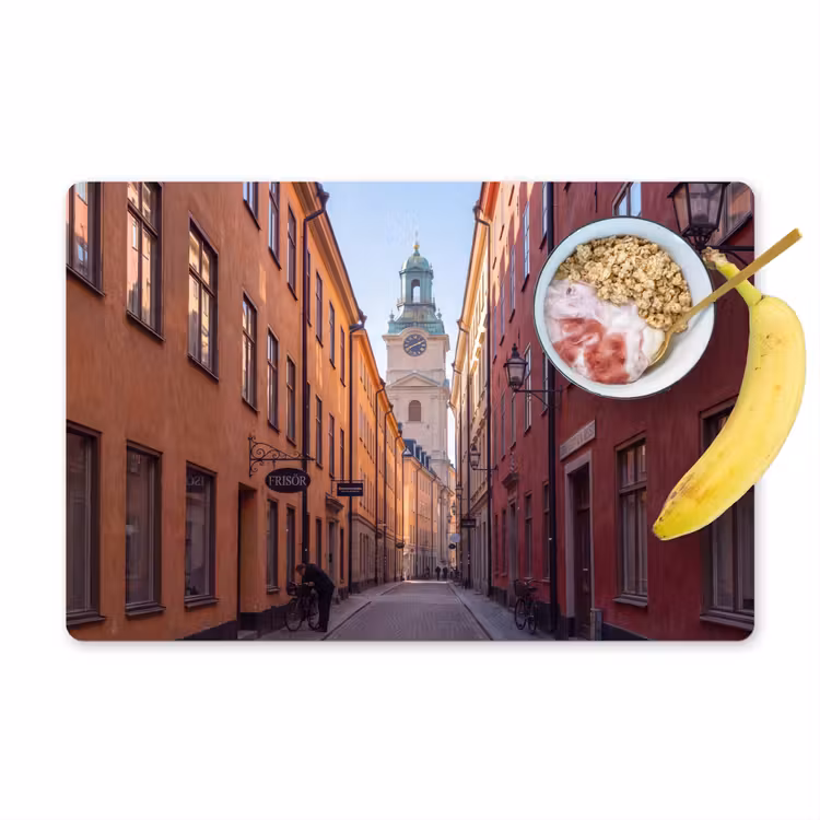 Straat - Klokkentoren - Stad - Architectuur - Historisch Placemat vinyl groot -zzzproduct_Kitchenyeah-website