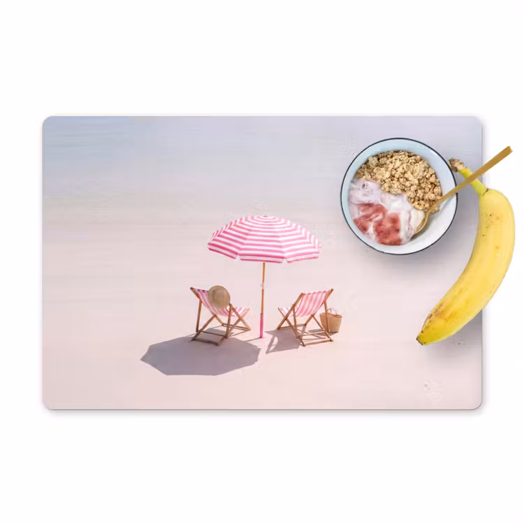 Strand - Parasol - Ligstoel - Zomer - Roze Placemat vinyl groot -zzzproduct_Kitchenyeah-website