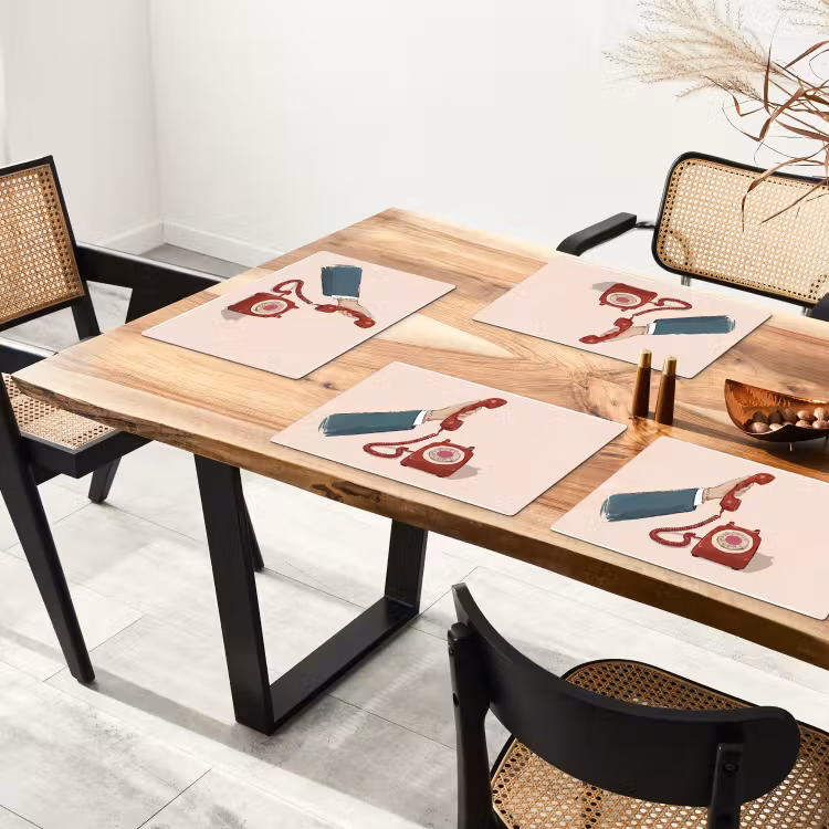 Telefoon - Hand - Vintage - Communicatie - Rood Placemat vinyl groot -zzsfeer4_Kitchenyeah-website