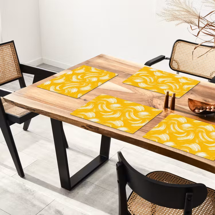 Verfstreken - Abstract - Dynamisch - Geel Placemat vinyl groot 368 -zzsfeer4_Kitchenyeah-website