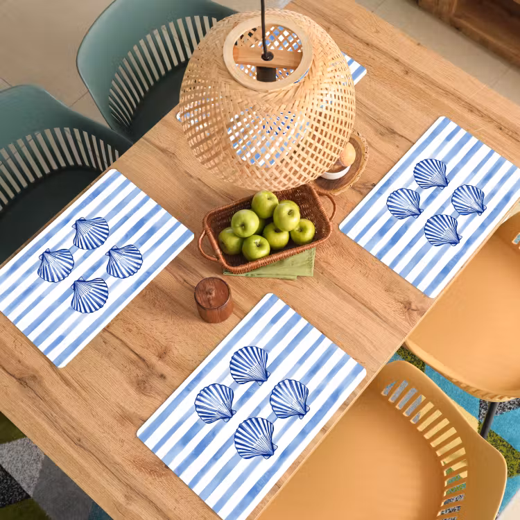 Vier schelpen - Blauw - Wit - Strepen Placemat vinyl groot -zzsfeer5_Kitchenyeah-website