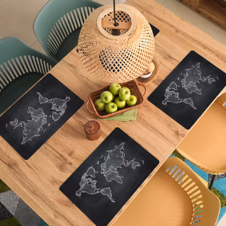 Wereldkaart - Krijt - Zwart - minimalistisch Placemat vinyl groot -zzsfeer5_Kitchenyeah-website