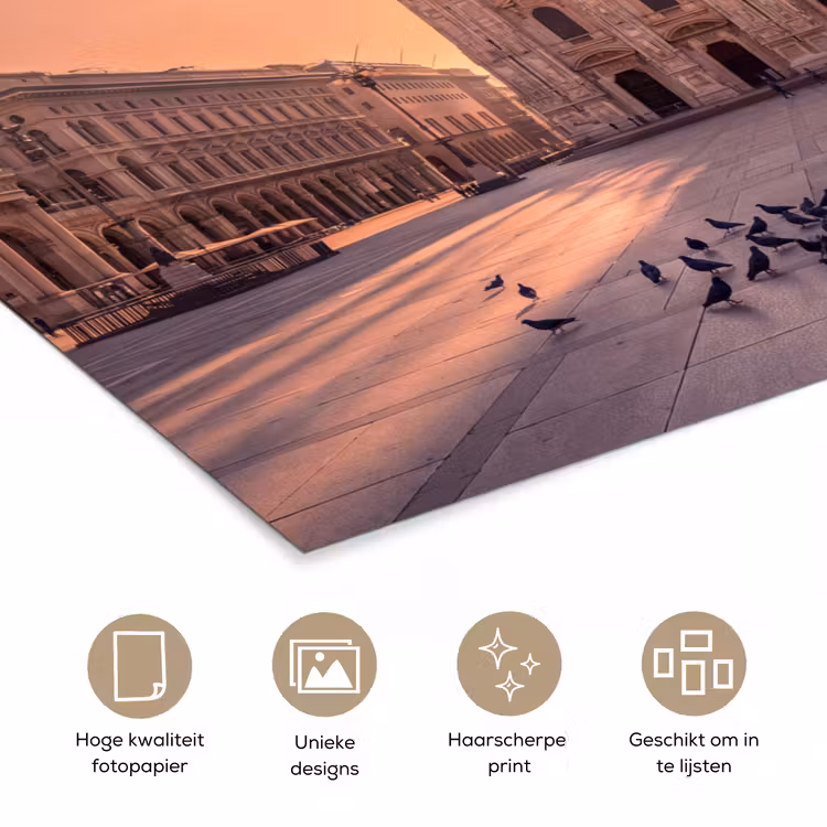Architectuur - Milaan - Plein - Zonsopgang - Oranje poster papier klein -closeup_NL