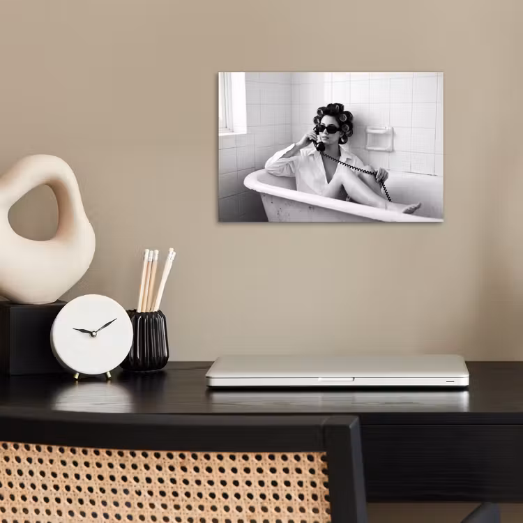 Bad - Vrouw - Zwart - Wit poster papier klein -sfeer1