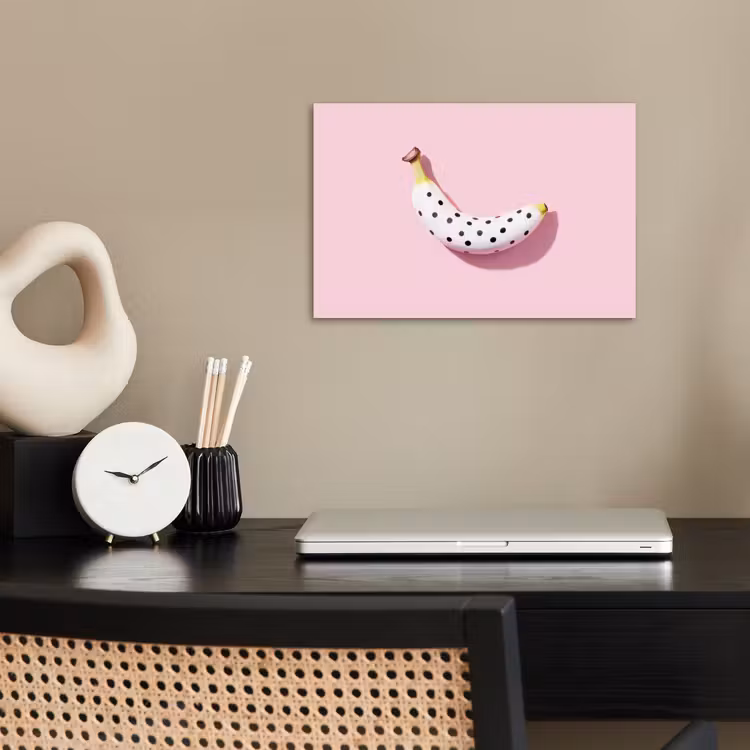 Banaan - Stippen - roze poster papier klein -sfeer1