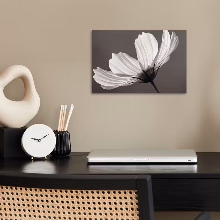 Bloem - Minimalistisch - Zwart - Wit poster papier klein -sfeer1