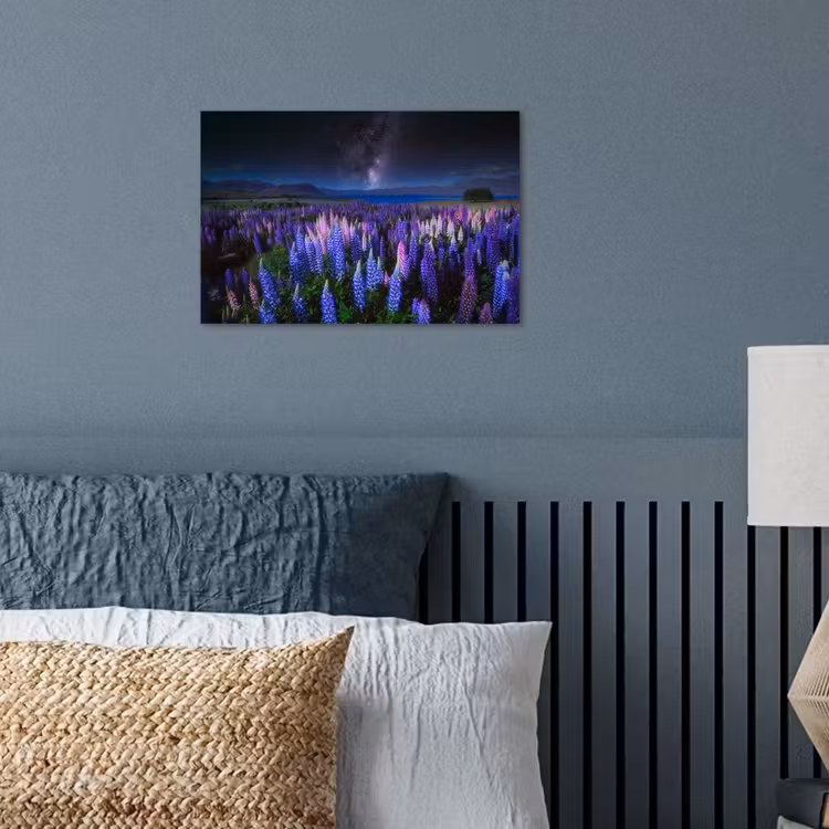 Bloemen - Nacht - Lupine - Sterrenhemel - Paars - Natuur poster papier klein -sfeer2