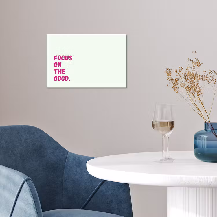 Focus on the good - Beige - Roze poster papier klein -sfeer3