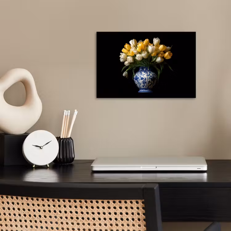 Geel - Tulpen - Vaas - Bloemen poster papier klein -sfeer1