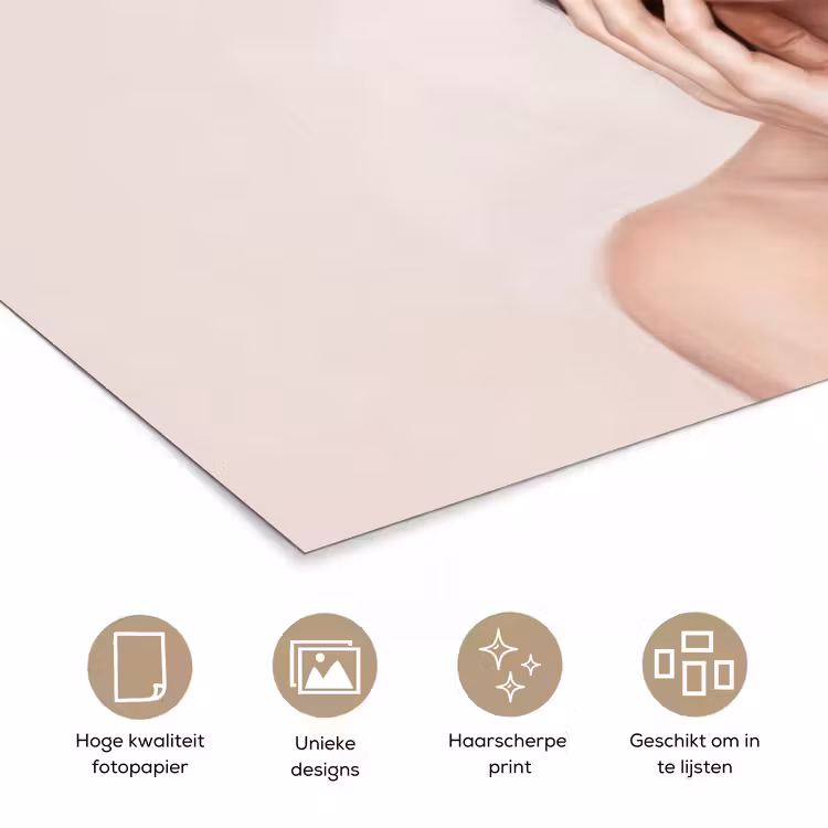 Gezicht - Pioenrozen - Crème poster papier klein -closeup_NL