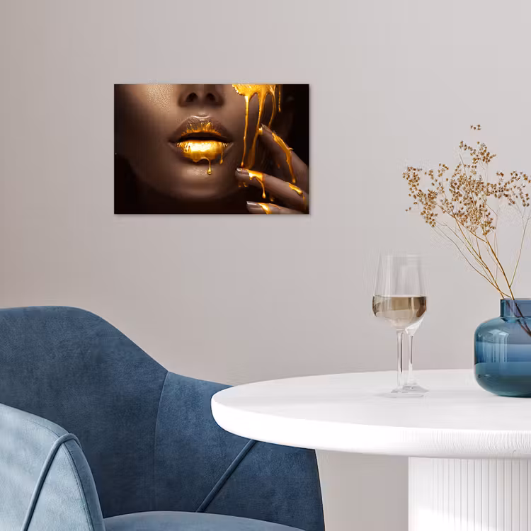 Goud - Vrouw - Verf - Lippen - Luxe poster papier klein -sfeer3