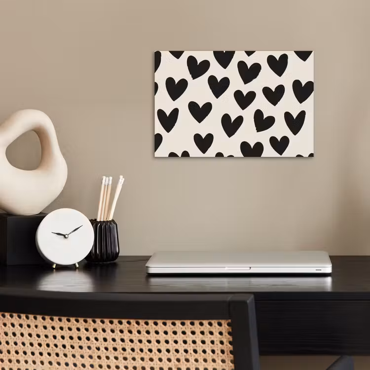 Hartjes - Zwart - Beige poster papier klein -sfeer1