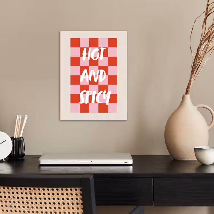 Hot - Spicy - Geruit - Rood poster papier klein -sfeer1