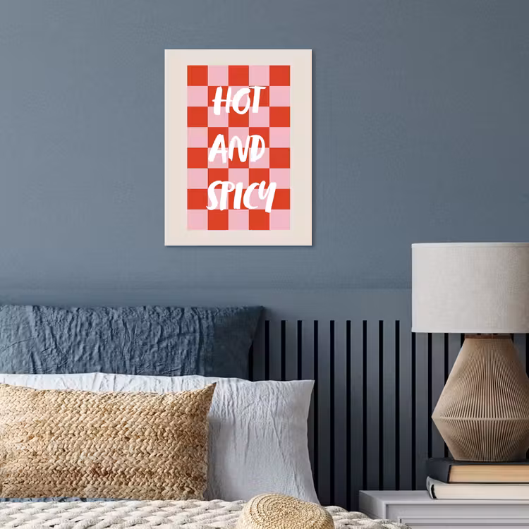 Hot - Spicy - Geruit - Rood poster papier klein -sfeer2