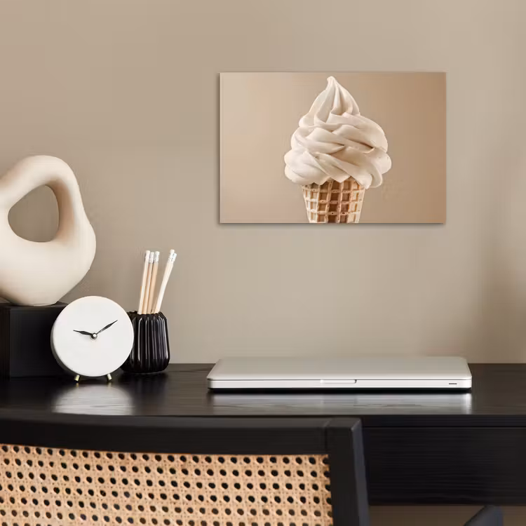 IJs - Softijs - Romig - Hoorntje - Beige poster papier klein -sfeer1