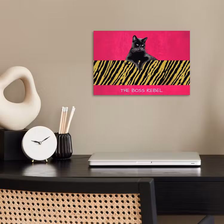 Kat - Baas - Roze - Tijgerprint poster papier klein -sfeer1