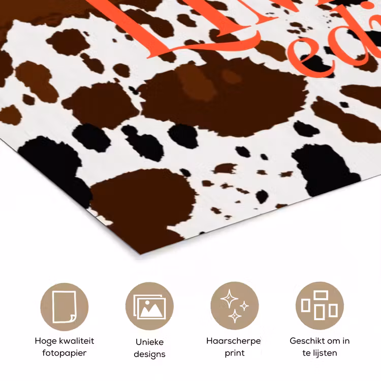Koeienprint - Limited edition - Rood poster papier klein -closeup_NL