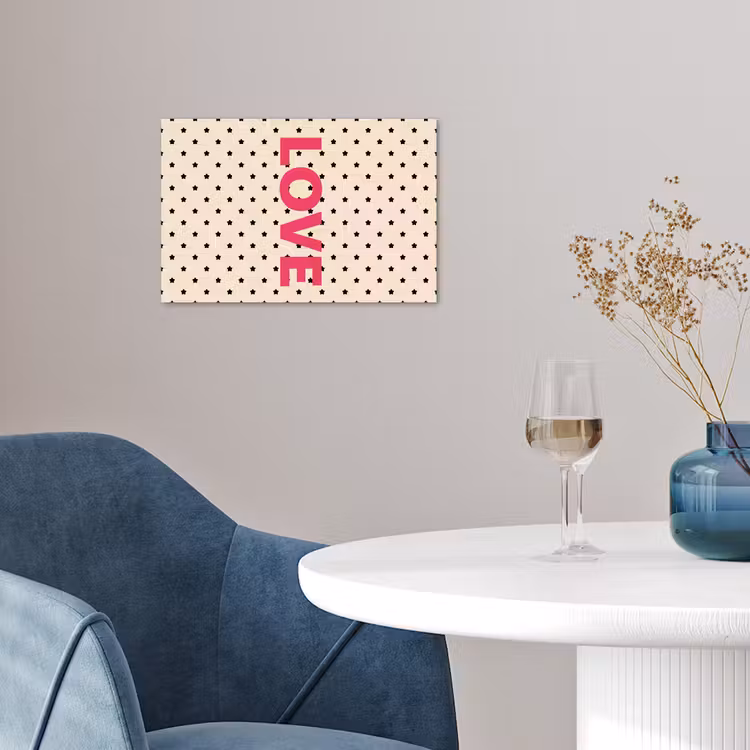 Love - Stippen - Roze poster papier klein -sfeer3