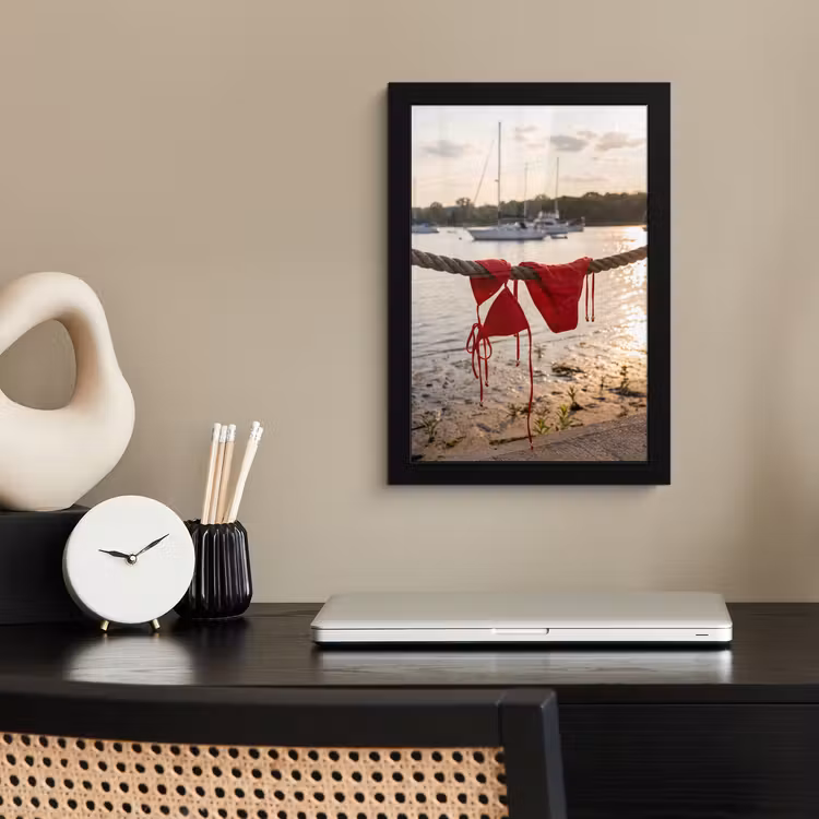 Badkleding - Rood - Zomer - Water - Zonsondergang fotolijst zwart zonder passe partout klein -sfeer1