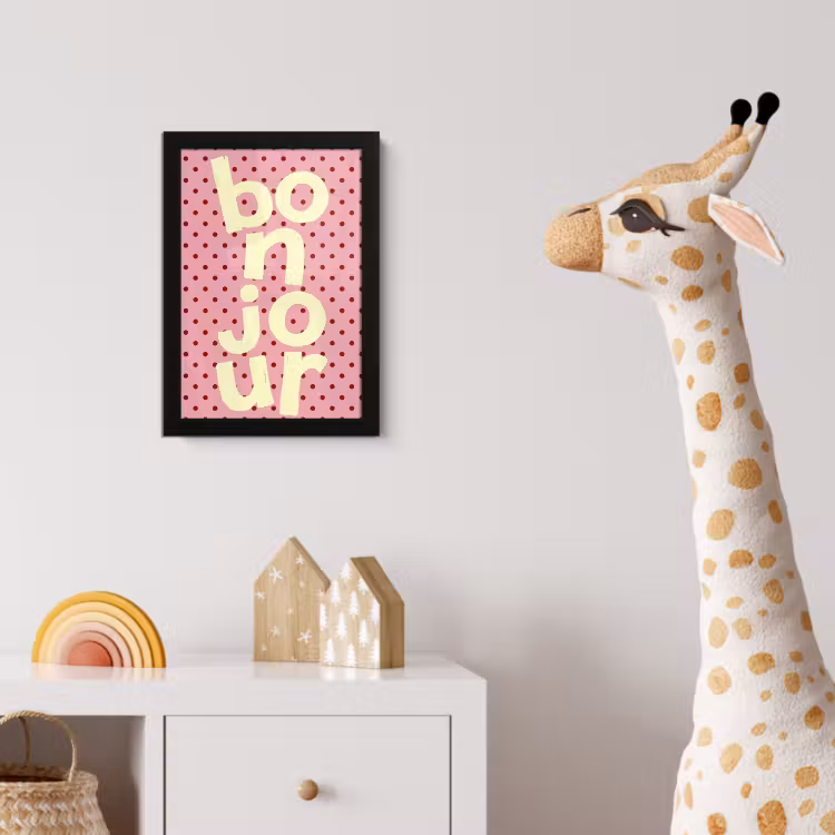 Bonjour - Stippen - Roze- Geel fotolijst zwart zonder passe partout klein -usfeer4_kinderkamer