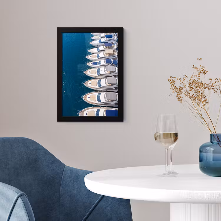 Boot - Jachthaven - Water - Zomer - Blauw fotolijst zwart zonder passe partout klein -sfeer4