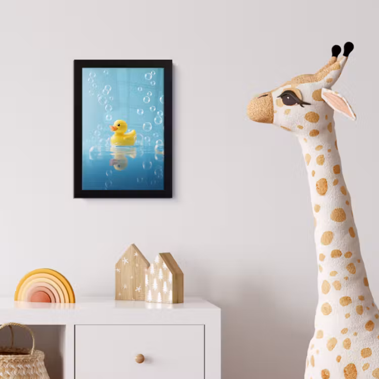 Bubbels - Badeend - Geel fotolijst zwart zonder passe partout klein -usfeer4_kinderkamer