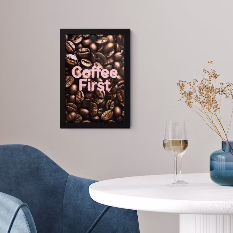 Coffee First - Koffiebonen - Roze fotolijst zwart zonder passe partout klein -sfeer4