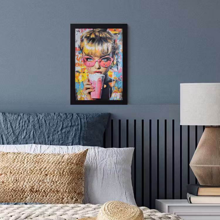 Expressief - Milkshake - Vrouw - Felle kleuren fotolijst zwart zonder passe partout klein -sfeer3