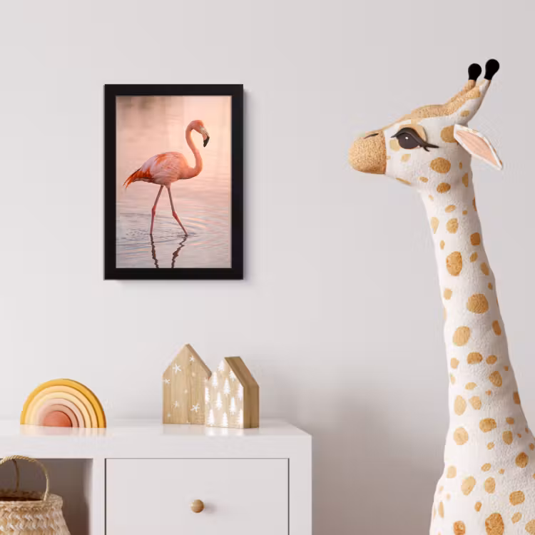 Flamingo - Water - Roze fotolijst zwart zonder passe partout klein -usfeer4_kinderkamer