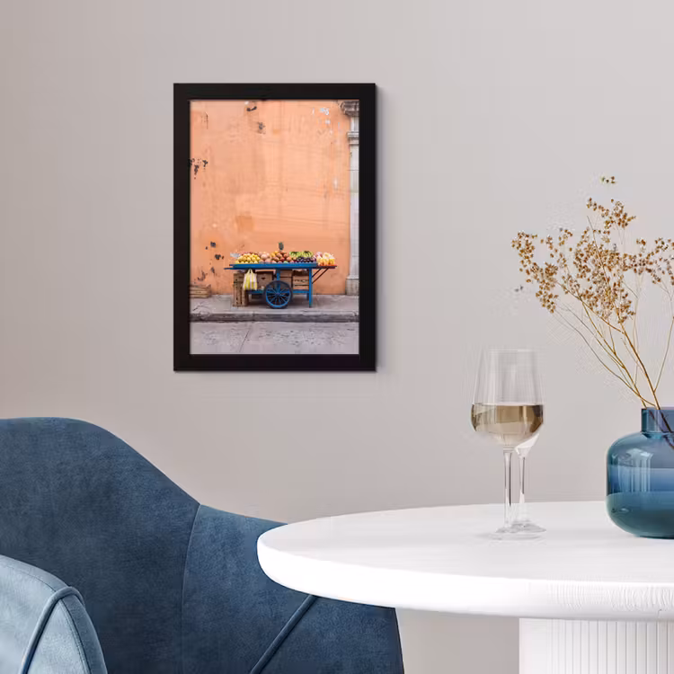 Poster met lijst - Fruit - Kar - Straat - Fruit - Kar - Straat fotolijst zwart zonder passe partout klein