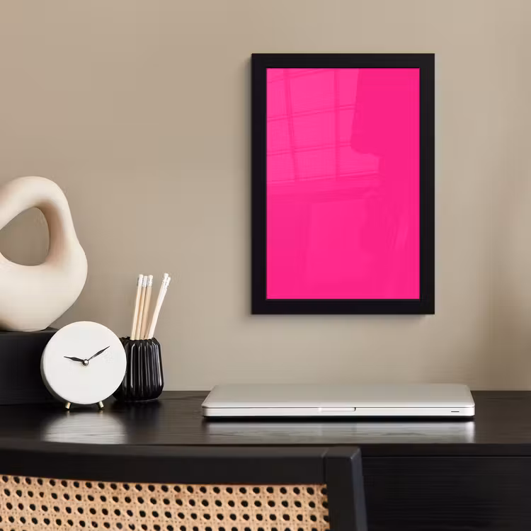 Hot - Fuchsia - Roze fotolijst zwart zonder passe partout klein 224 -sfeer1
