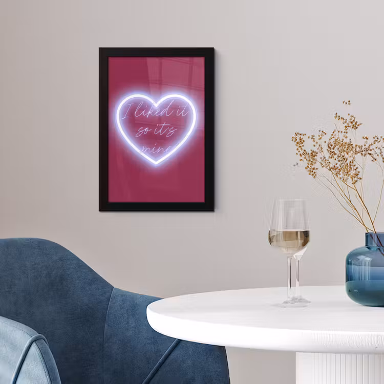 I liked it so it's mine - Neon hart - Roze fotolijst zwart zonder passe partout klein -sfeer4