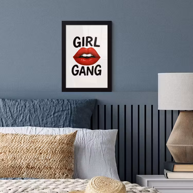 Lip - Girl - Rood - Letters fotolijst zwart zonder passe partout klein -sfeer3