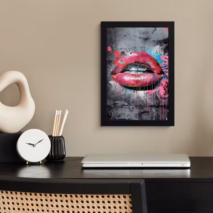 Lippen - Felroze - Graffiti - Verfstrepen fotolijst zwart zonder passe partout klein -sfeer1
