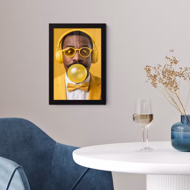 Man - Bubblegum - Portret - Geel - Modern fotolijst zwart zonder passe partout klein -sfeer4