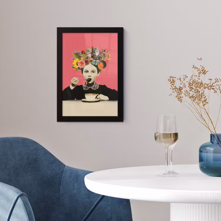 Meisje - Kopje - Bloemen - Roze fotolijst zwart zonder passe partout klein -sfeer4
