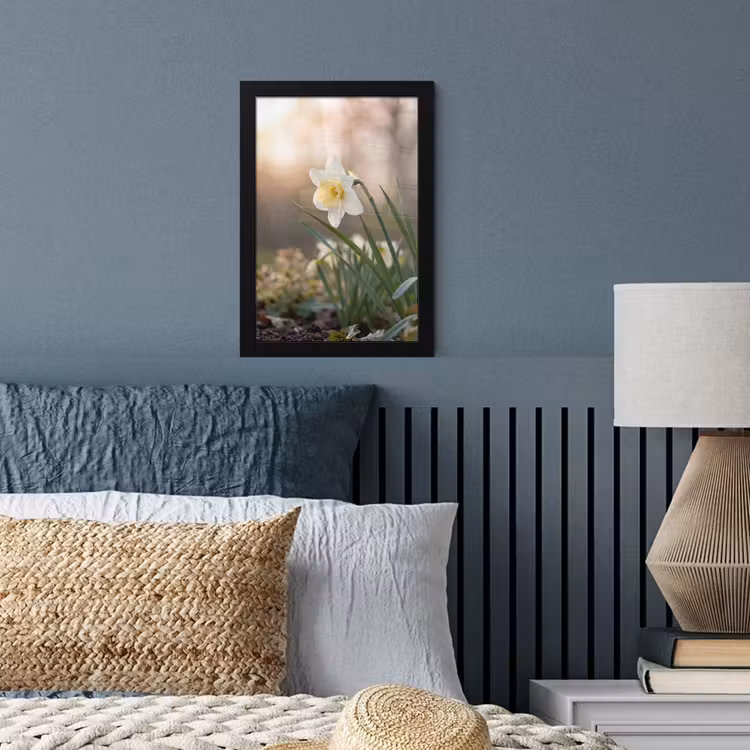 Narcis - Bloem - Minimalistisch fotolijst zwart zonder passe partout klein -sfeer3