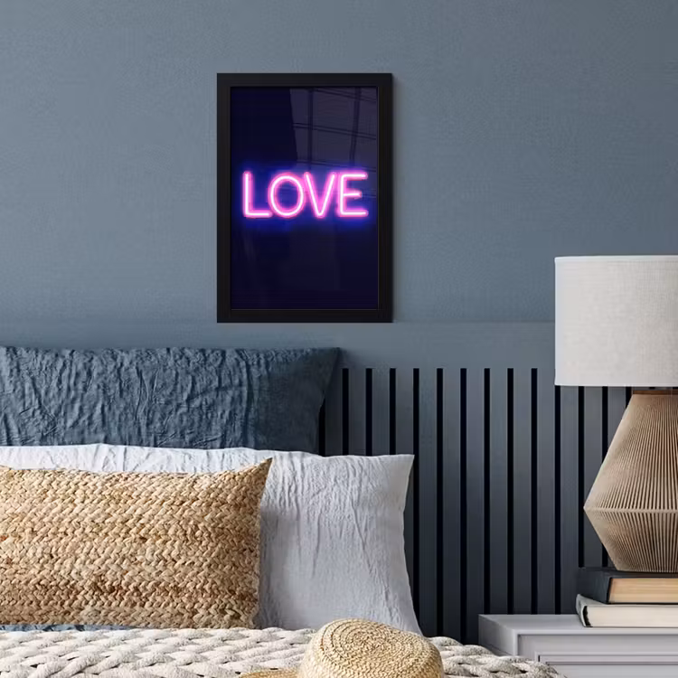 Neon - Love - Valentijn fotolijst zwart zonder passe partout klein -sfeer3