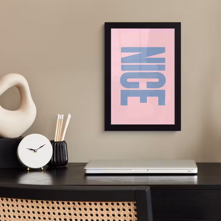 Nice - Paars - Roze fotolijst zwart zonder passe partout klein -sfeer1