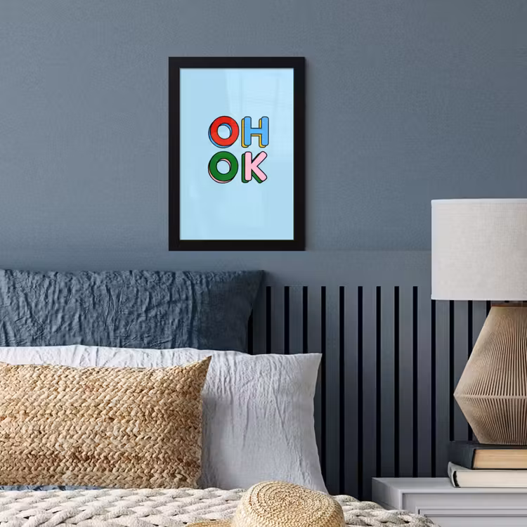 Oh ok - Blauw - Kleurrijk fotolijst zwart zonder passe partout klein -sfeer3