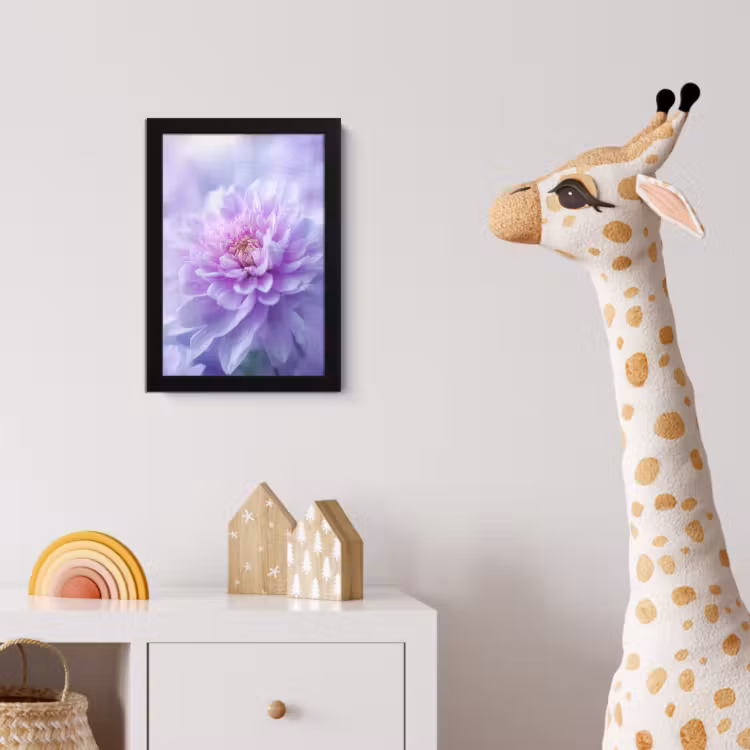 Paars - Dahlia - Dromerig fotolijst zwart zonder passe partout klein -usfeer4_kinderkamer