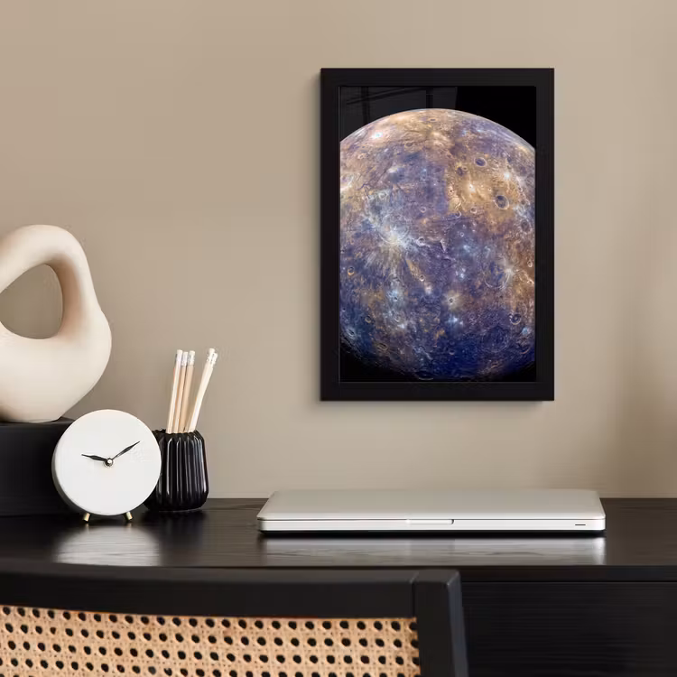 Poster met lijst - Planeet - Kraters - Ruimte - Planeet - Kraters - Ruimte fotolijst zwart zonder passe partout klein