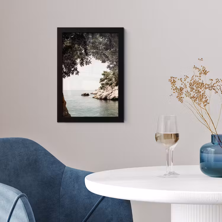 Rotsen - Zee - Boom - Groen fotolijst zwart zonder passe partout klein -sfeer4