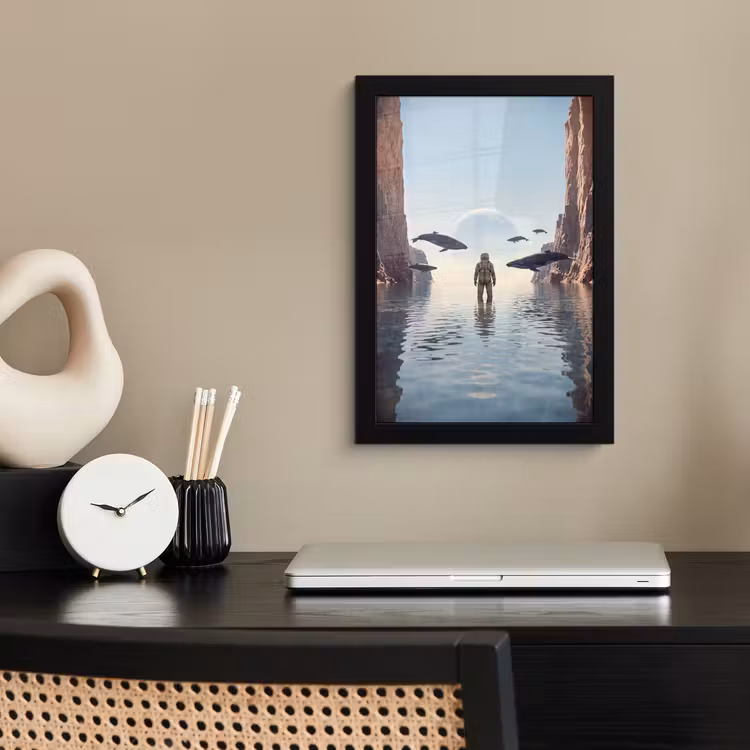 Poster met lijst - Ruimtevaarder - Walvis - Fantasie - Ruimtevaarder - Walvis - Fantasie fotolijst zwart zonder passe partout klein